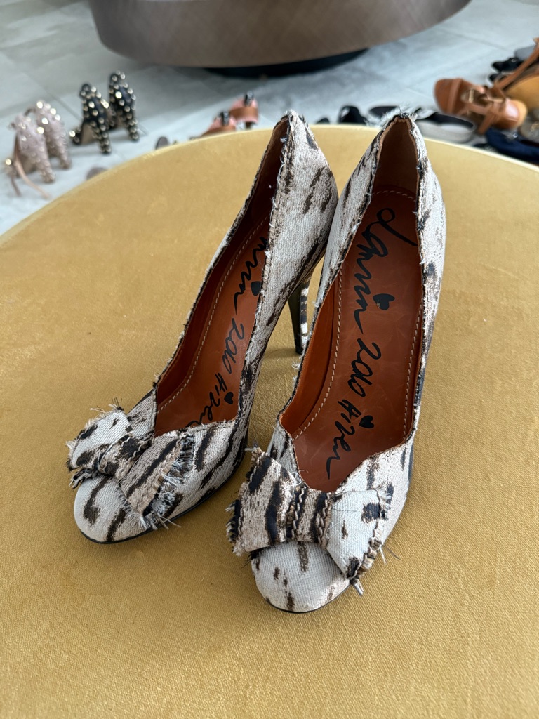 Vintage Lanvin Beige And Brown Frayed Bow Peep-Toe Heels
